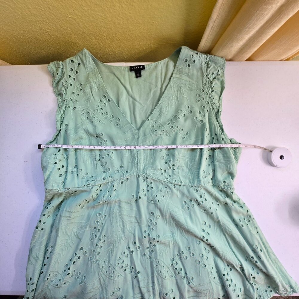 630-18 Torrid Mint Green Eyelet Ruffle Sleeve Babydoll Top Size 1 (16/18) - Picture 9 of 12